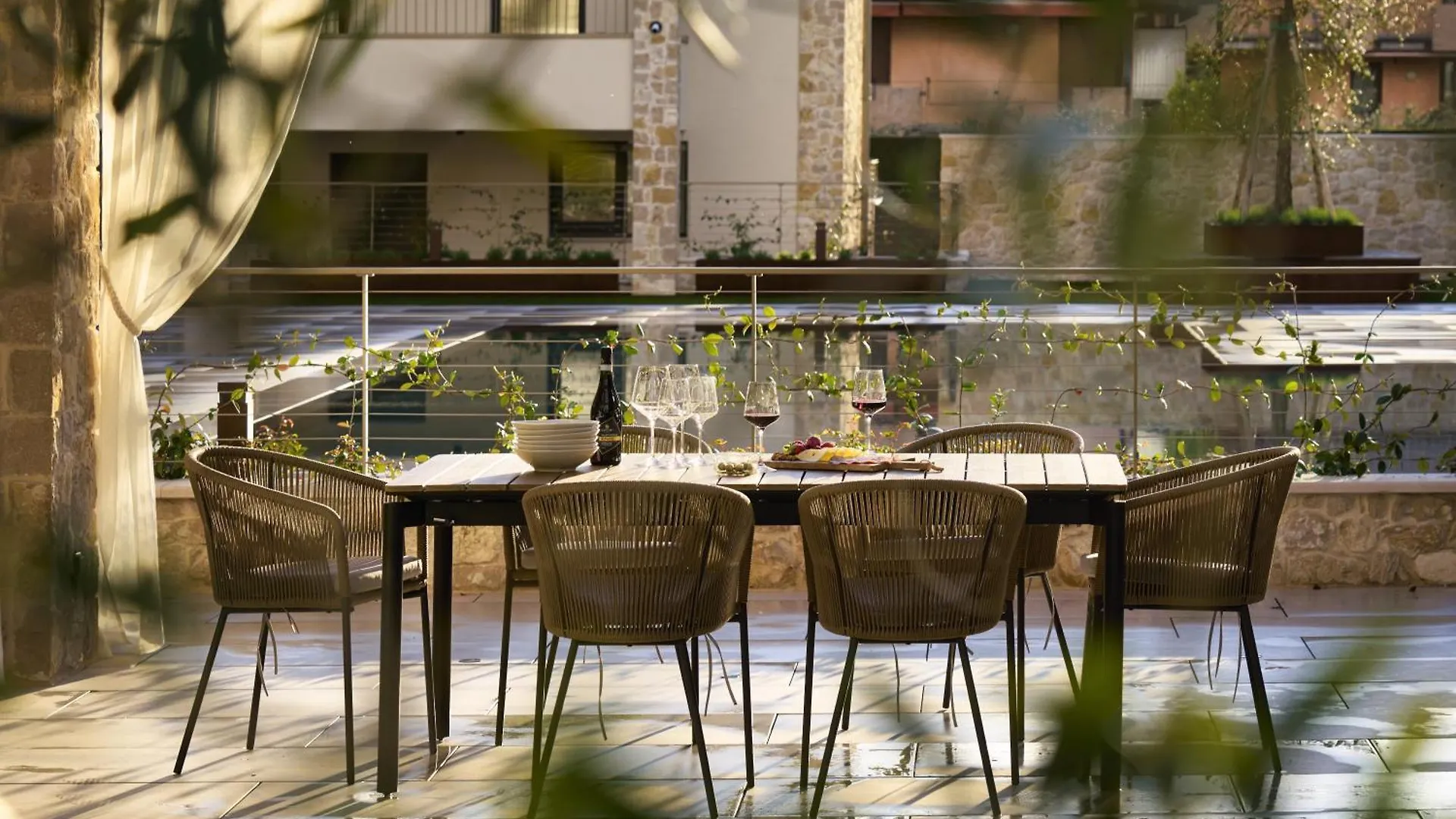 Apartment Salvatorehomes - Pure Luxury In The Centre Of Bardolino With Pool & Private Garden - Casa Olivia - A 5 Star Luxury Collection At Lake Garda