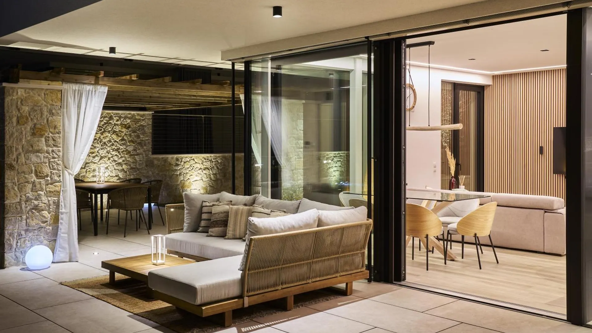 Salvatorehomes - Pure Luxury In The Centre Of Bardolino With Pool & Private Garden - Casa Olivia - A 5 Star Luxury Collection At Lake Garda Apartment