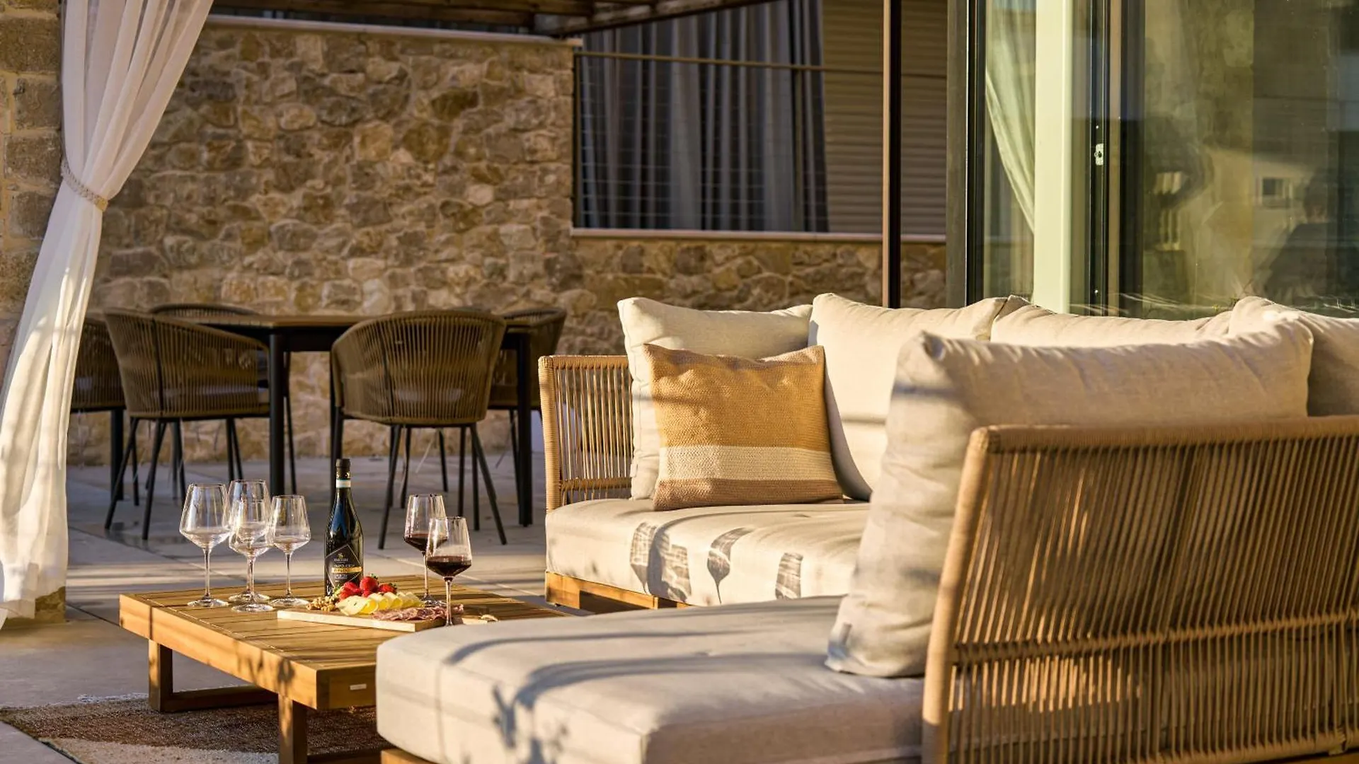 Salvatorehomes - Pure Luxury In The Centre Of Bardolino With Pool & Private Garden - Casa Olivia - A 5 Star Luxury Collection At Lake Garda